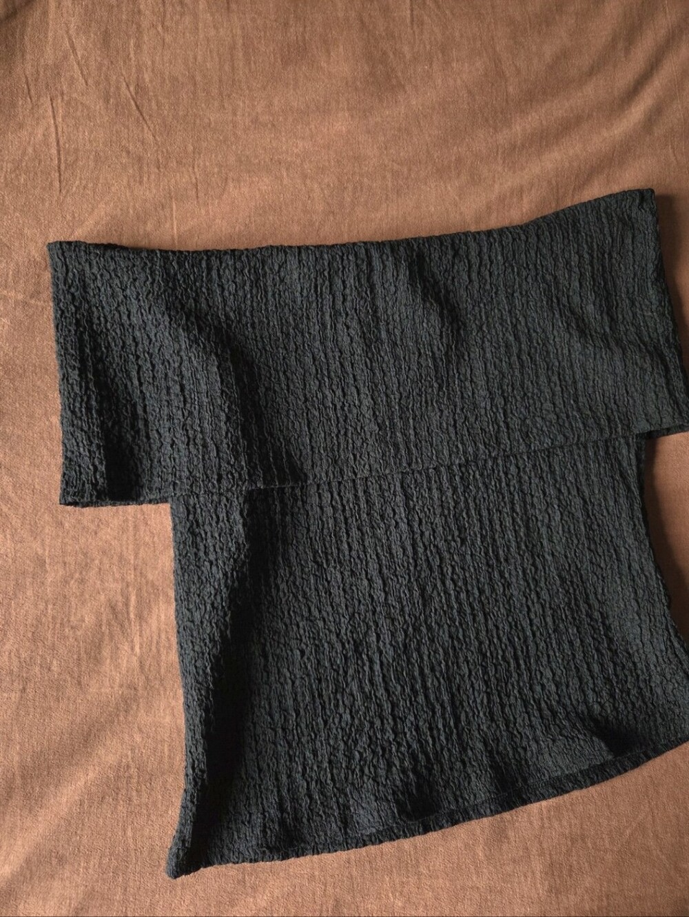 H&M Black Off-the-Shoulder Top